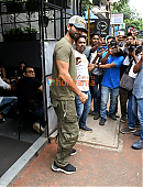 Photos-Shahid-Kapoor-and-Giorgia-Andriani-snapped-in-Bandra-3.jpg