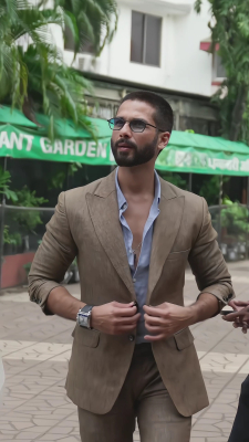 Screen captures from Shahid Insta reel dated 05/10/2023.
