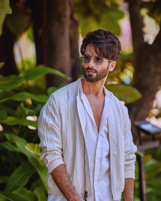 shahidkapoor-1509718167987306503-20220401_075355-img3.jpg