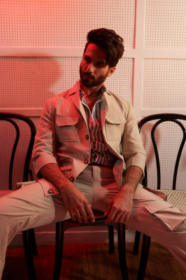 shahidkapoor-1509917787724075008-20220401_210708-img2.jpg
