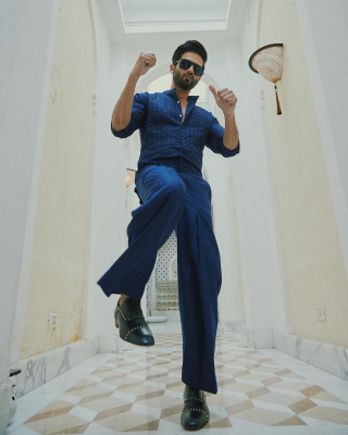 shahidkapoor-1512359118173982720-20220408_144806-img2.jpg