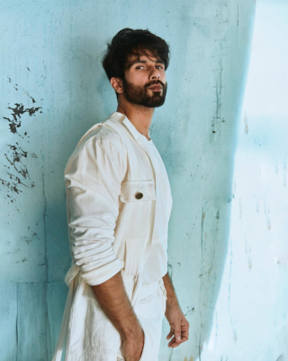 shahidkapoor-1516067303380889602-20220418_202306-img1.jpg
