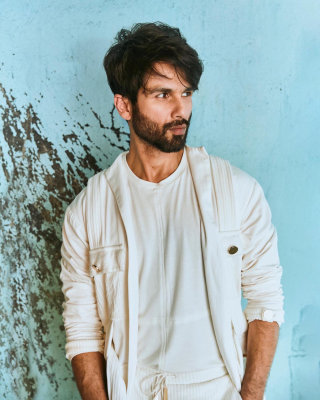 shahidkapoor-1516067303380889602-20220418_202306-img3.jpg