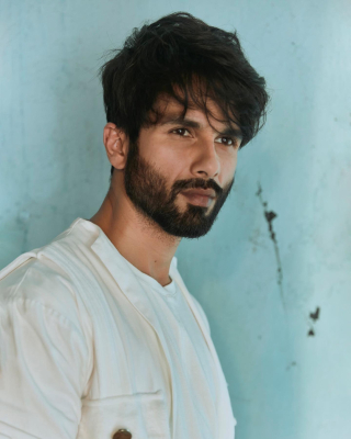 shahidkapoor-1516067303380889602-20220418_202306-img4.jpg