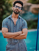 shahidkapoor-1511942483491631105-20220407_111233-img1.jpg