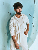shahidkapoor-1516067303380889602-20220418_202306-img2.jpg