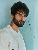 shahidkapoor-1516067303380889602-20220418_202306-img4.jpg