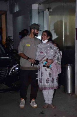 977097-shahid-neelima-screening-1.jpg