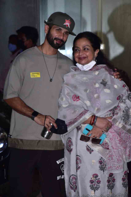 977098-shahid-neelima-screening-2.jpg