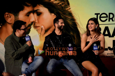 Photos-Shahid-Kapoor-Kriti-Sanon-and-others-snapped-at-the-trailer-launch-of-Teri-Baaton-Mein-Aisa-Uljha-Jiya-1.jpg