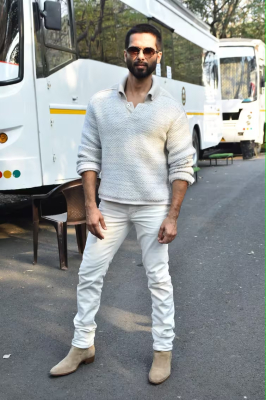 Shahid_Kapoor_at_Big_boss_17_03.jpg
