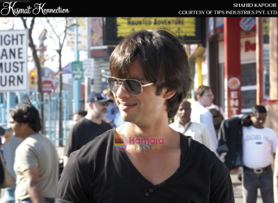 Shahid Kapoor in a High Quality Still from Kismat Konnection Movie  shown to user
