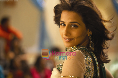 Vidya Balan in Still from Kismat Konnection  shown to user
