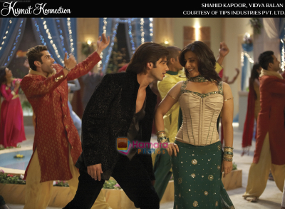 Shahid Kapoor, Vidya Balan in a High Quality Still from Kismat Konnection Movie shown to user
