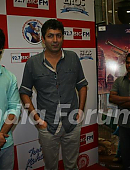 8420-shahid-kapoor-with-kunal-kohli-promotes-film-teri-meri-kahani-at-big-fm.jpg