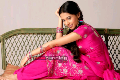 Shahid_Kapoor_and_Amrita_Rao_posters_movie_vivah10.jpg