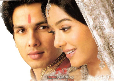 Shahid_Kapoor_and_Amrita_Rao_posters_movie_vivah23.jpg
