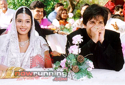 Shahid_Kapoor_and_Amrita_Rao_on_sets_movie_vivah02.jpg