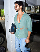 Photos-Shahid-Kapoor-snapped-in-Andheri-1.jpg