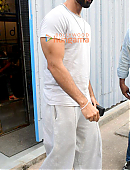 Photos-Shahid-Kapoor-snapped-outside-a-cafe-in-Bandra-2.jpg