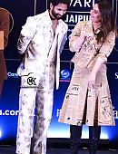 Shahid Kapoor and Kareena Kapoor at IIFA 2025 stage.jpg