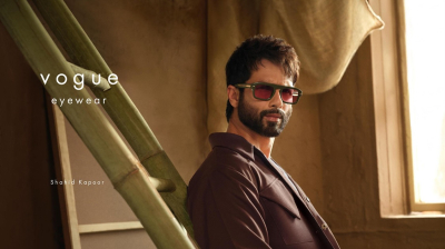 Click to view full size image ============== 1000070516.jpg Shahid Kapoor in Vogue Eyewear sunglasses, May 2025 Shahid Kapoor news.jpg