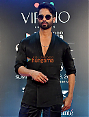 Photos-Akshay-Kumar-Vidya-Balan-Tiger-Shroff-Sunny-Leone-Nushrratt-Bharuccha-and-others-grace-the-red-carpet-at-Bollywood-Hungama-Style-Icons-Summit-and-Awards-2025-1227-33.jpg